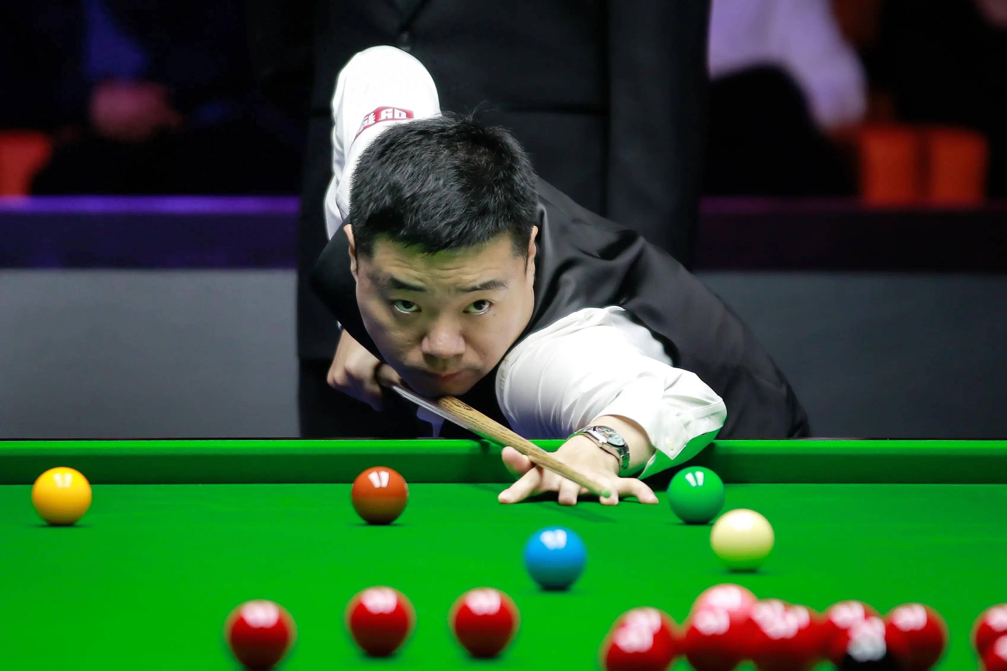 的对抗中 的对抗中